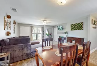 Photo #2: 224060277 Listing