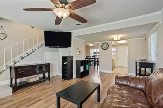 Photo #6: 224060416 Listing