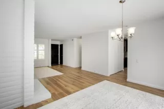 Photo #5: 224060613 Listing