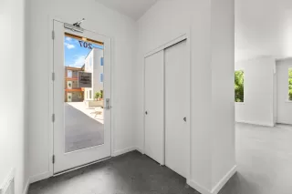 Photo #5: 224060787 Listing