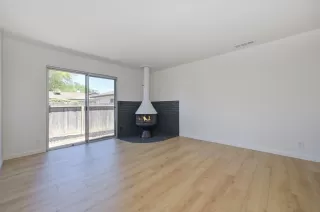 Photo #2: 224060816 Listing