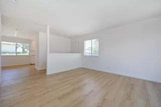 Photo #5: 224060816 Listing