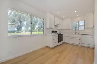 Photo #6: 224060816 Listing