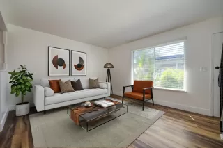 Photo #2: 224061335 Listing