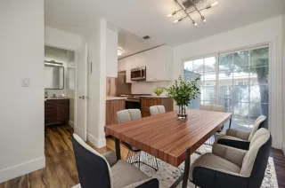 Photo #6: 224061335 Listing