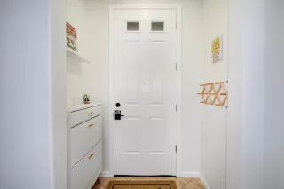 Photo #5: 224061376 Listing