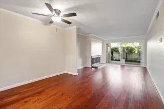 Photo #3: 224061812 Listing