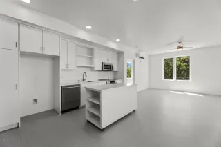 Photo #6: 224061827 Listing