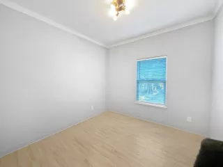 Photo #4: 224062163 Listing