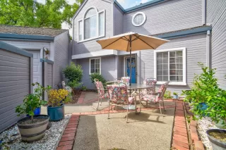 Photo #1: 224062326 Listing 