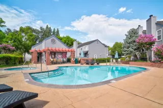 Photo #3: 224062326 Listing 