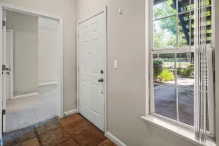 Photo #3: 224062926 Listing