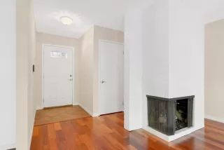 Photo #5: 224063358 Listing 