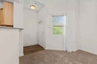 Photo #5: 224063448 Listing 