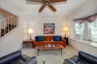 Photo #3: 224063524 Listing