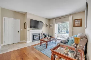 Photo #4: 224063645 Listing