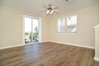 Photo #2: 224063659 Listing