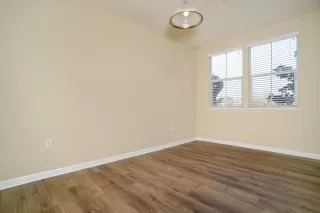 Photo #4: 224063659 Listing
