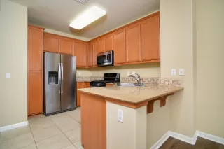 Photo #5: 224063659 Listing