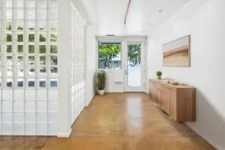 Photo #2: 224063684 Listing