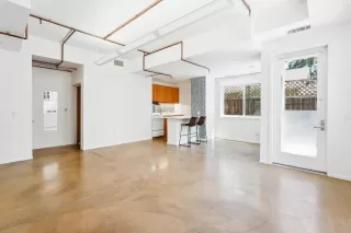 Photo #6: 224063684 Listing