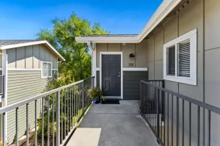 Photo #1: 224063915 Listing 