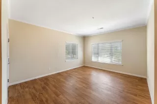 Photo #3: 224063915 Listing 