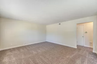 Photo #6: 224064692 Listing