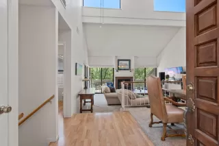 Photo #4: 224064836 Listing