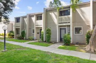 More Details about MLS # 224065143 : 1586 NEWBOROUGH DR