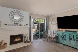 Photo #2: 224065143 Listing