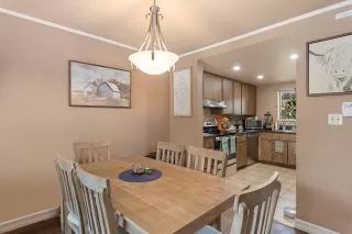 Photo #4: 224065143 Listing