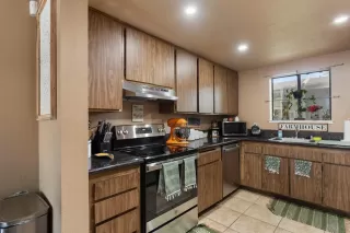 Photo #5: 224065143 Listing