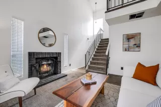 Photo #4: 224066305 Listing