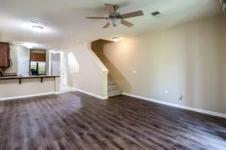 Photo #3: 224067215 Listing 
