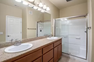 Photo #6: 224067215 Listing 