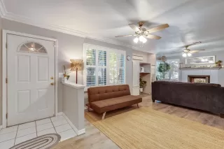 Photo #3: 224068621 Listing 