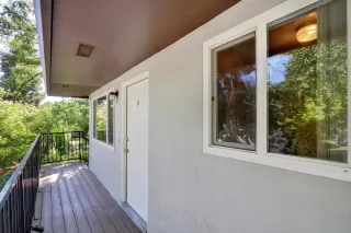 Photo #2: 224068622 Listing 