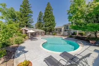 More Details about MLS # 224068714 : 7100 STELLA LN #3