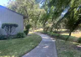 Photo #3: 224068768 Listing