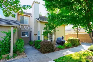 Photo #1: 224069015 Listing