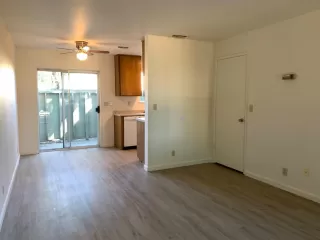 Photo #3: 224069248 Listing