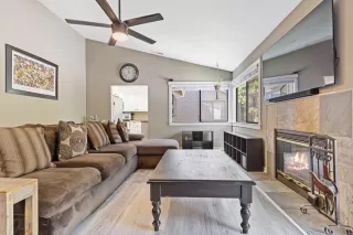 Photo #4: 224069459 Listing 