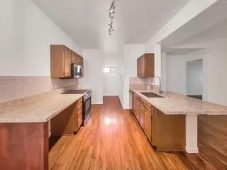 Photo #5: 224069608 Listing