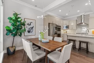 Photo #3: 224069897 Listing