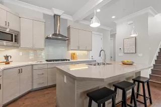 Photo #5: 224069897 Listing