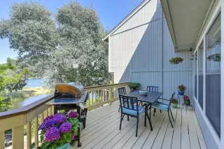 Photo #2: 224070156 Listing