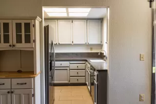 Photo #5: 224070565 Listing