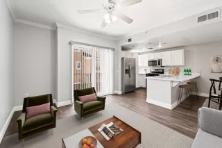 Photo #3: 224071481 Listing 