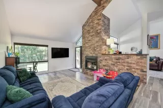 Photo #4: 224071563 Listing